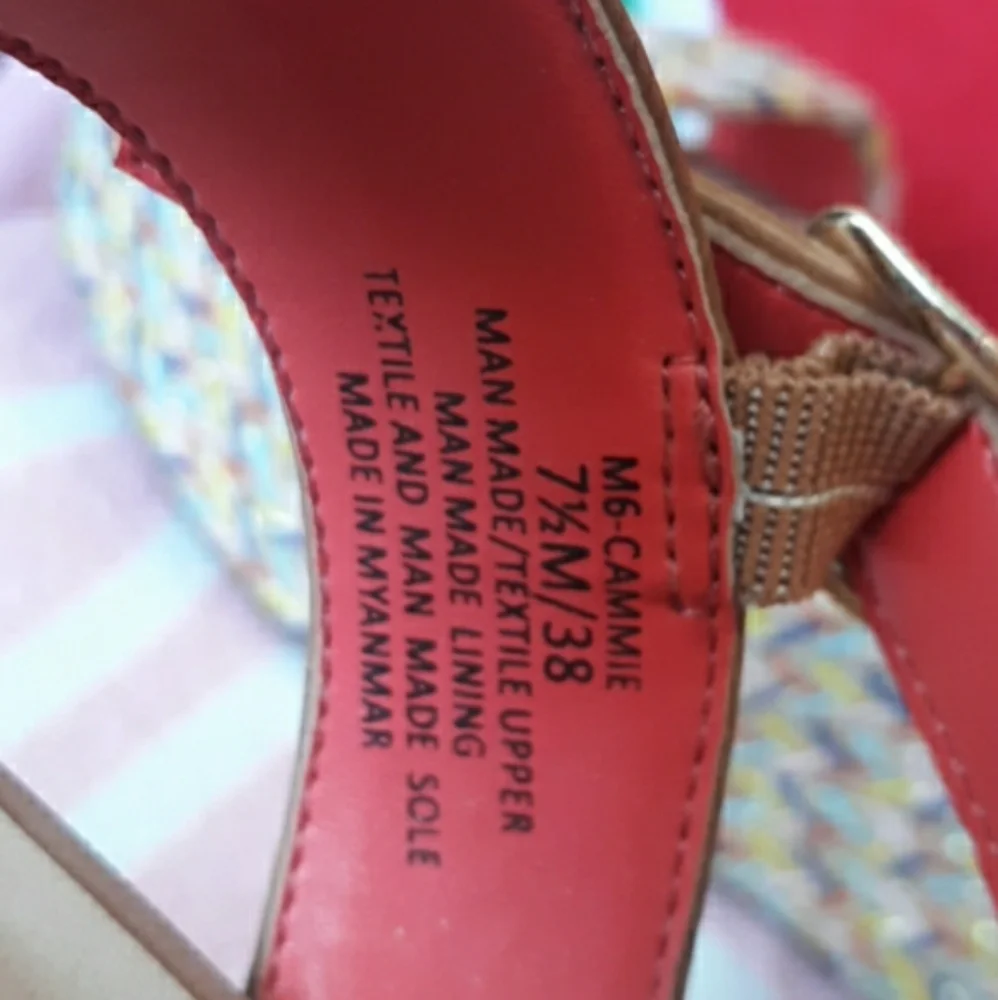 Mix No. 6 Cammie Wedge Sandals Size 7.5